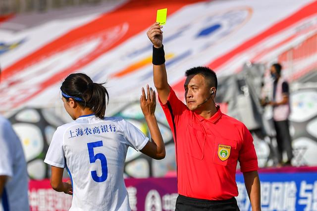 大胜菲律宾，中国女足以5-1晋级四强并锁定小组头名